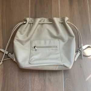 Fawn Design drawstring bag in bone
